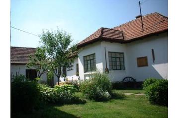 Ungarn Privát Cered, Exterieur